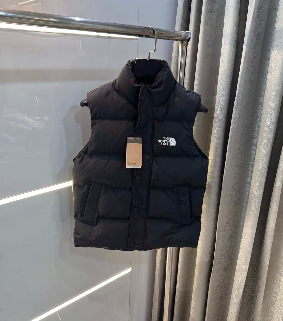 tHe noRth F@cE Black Imported Sleeveless puffer Jacket