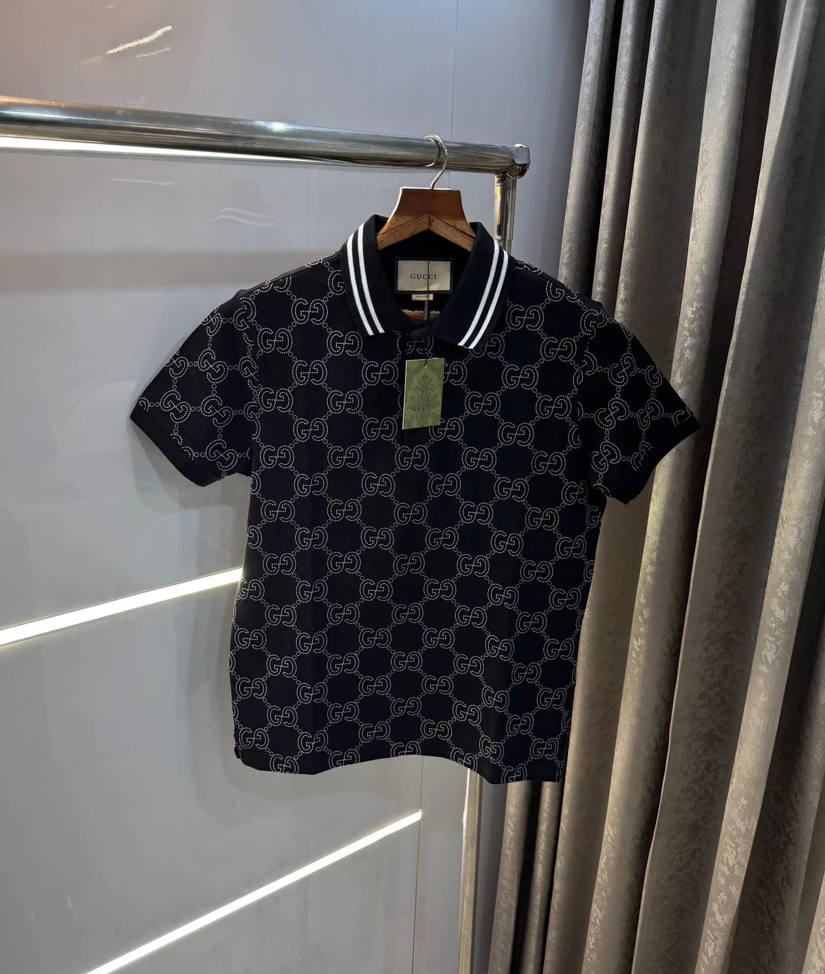 Gucc i Black Collar Look Imported Polo T-Shirt