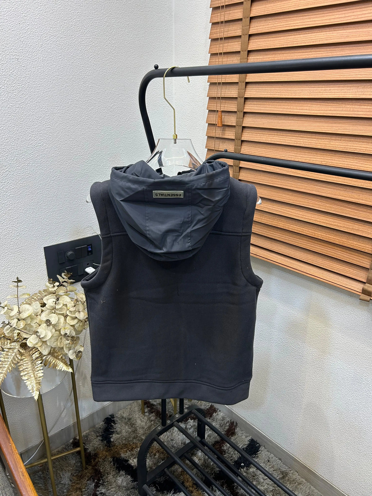 Essential_s Imported Exclusive Zipper Half Hoodie (DN 111)