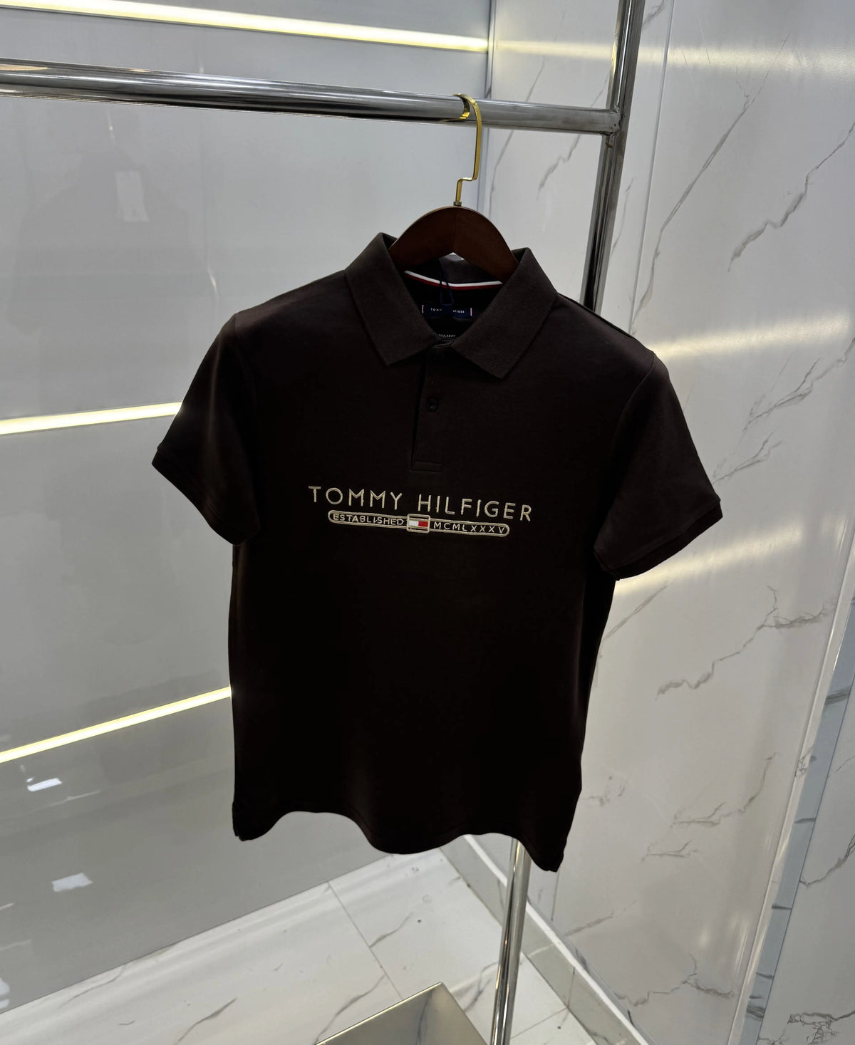 Tomm y Hilfiger Brown Premium Polo T-shirt