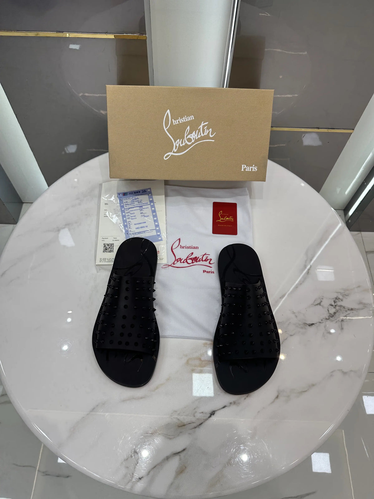 Christian_Louboutin_Pool Fun Flat Premium Luxury Slide