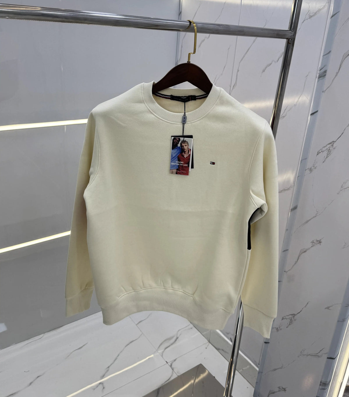Tomm y Hilfiger Cream Premium Sweatshirt