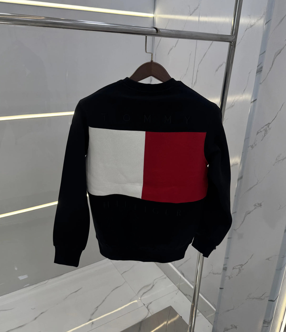 Tomm y Hilfiger Black Premium Sweatshirt