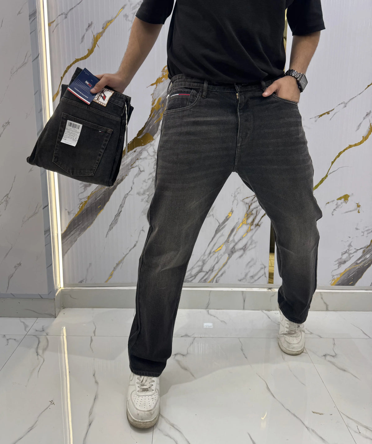 Tomm.y Hilfige.r Carbon Imported Denim