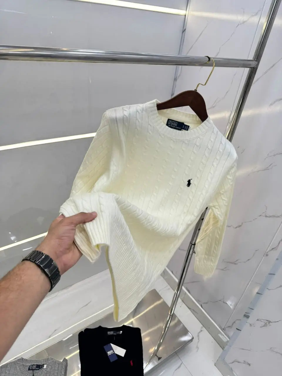 Ralp h  Lauren Creem Imported Knitted Pull Over
