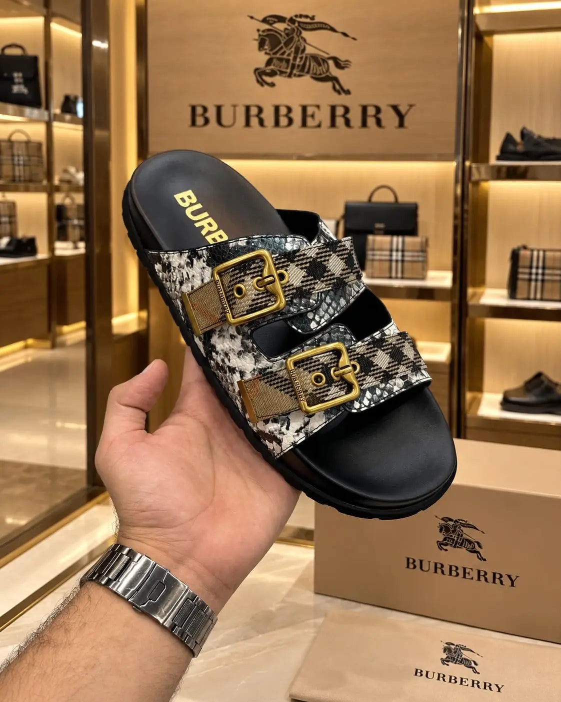 Burberry_Black Double Lock Premium Luxury Slide For Men