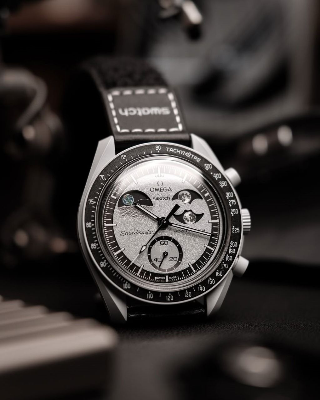 luxury moon watch 46528