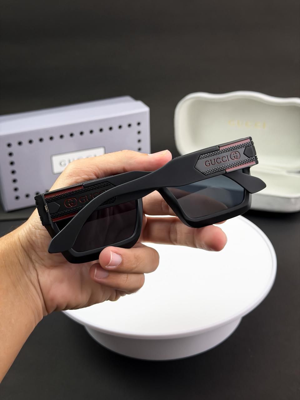 GU__CI BLACK GG2