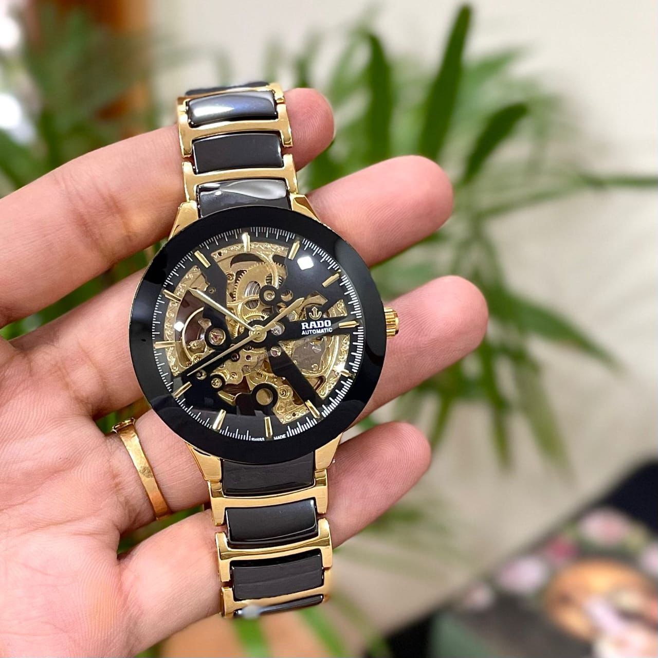 luxury Watch Golden Black watch 8211