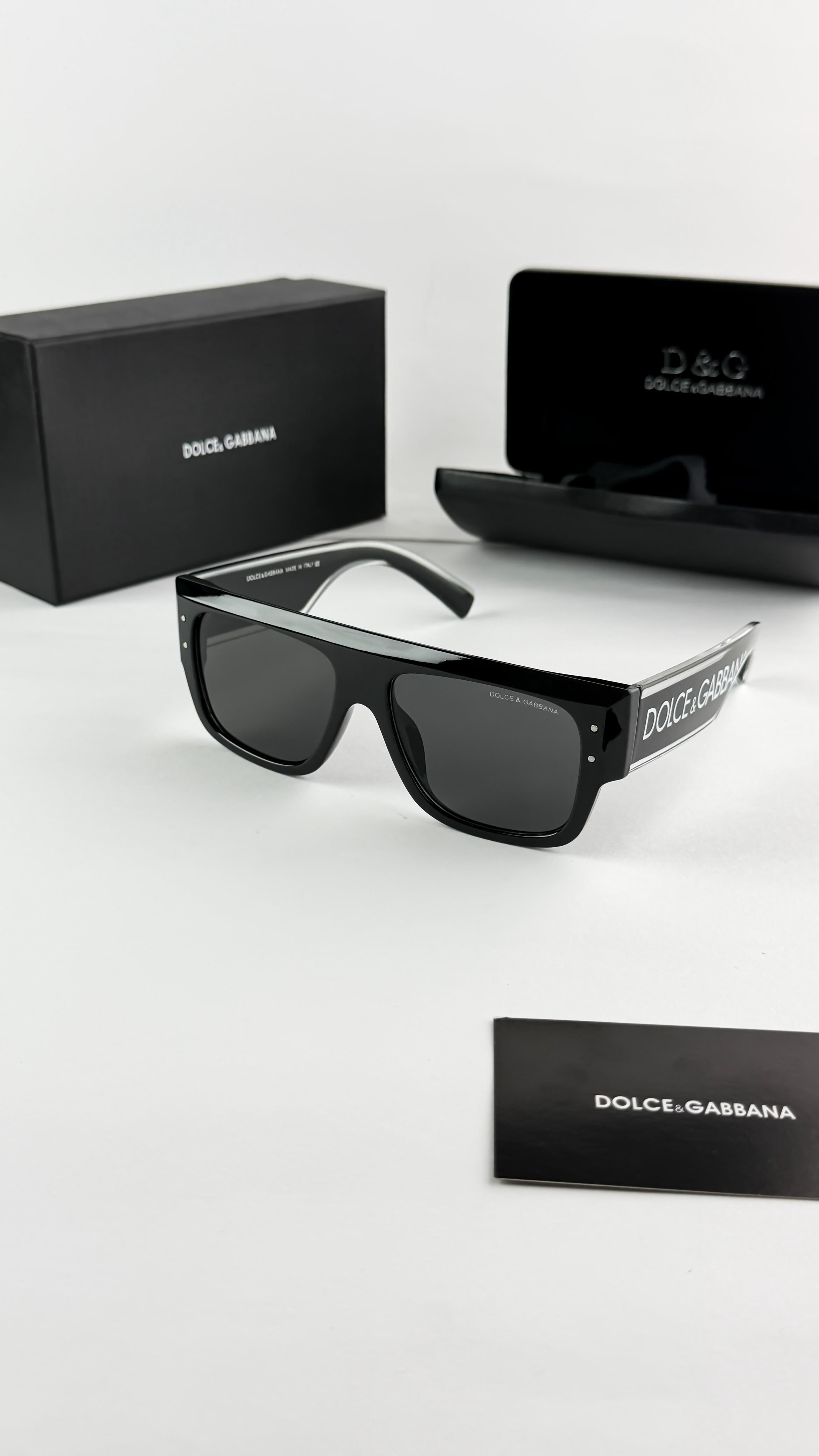 DO_LCE & GAB_BANA WATER BLACK 6