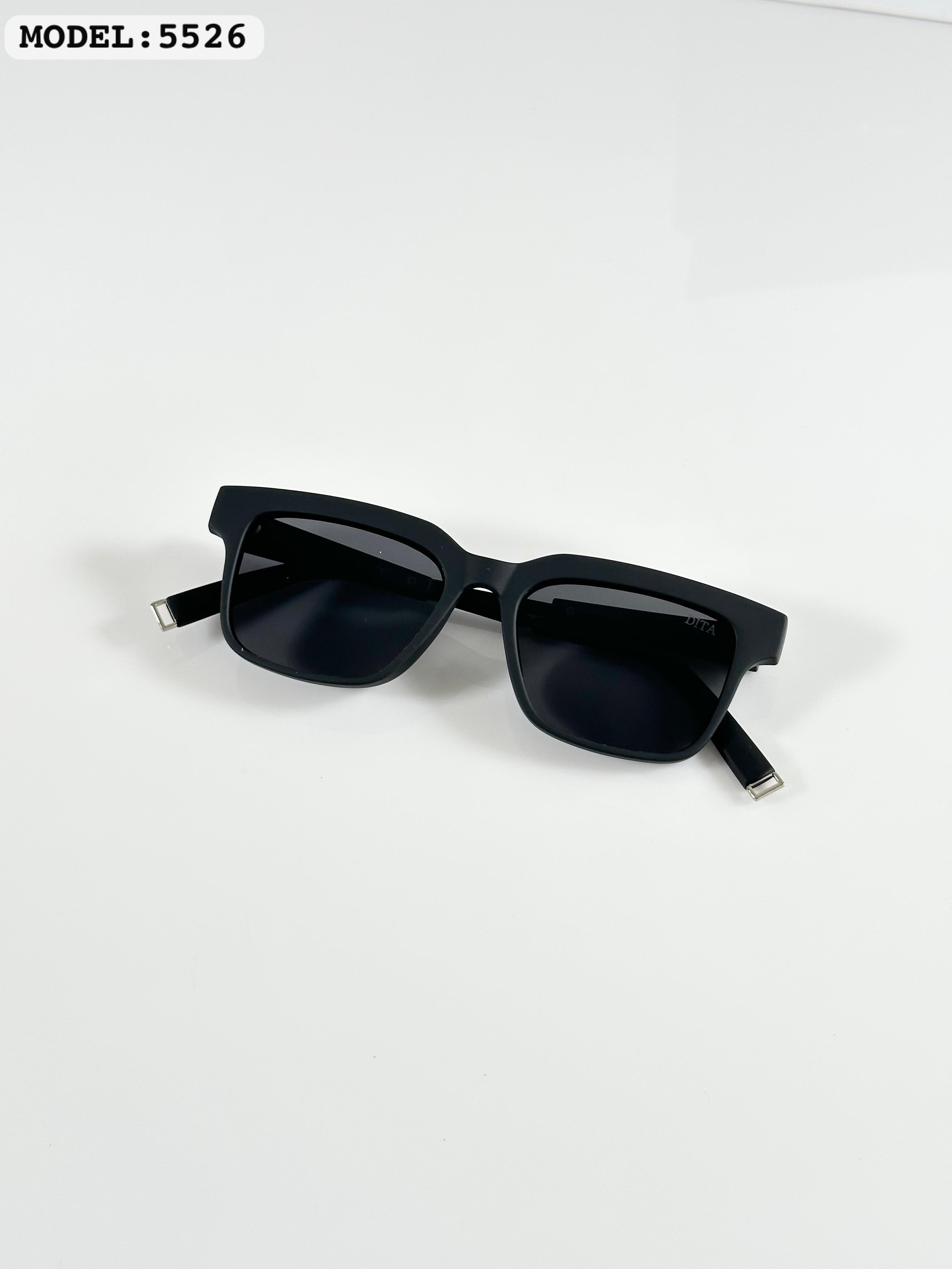 DIT_A 5526 BLACK*