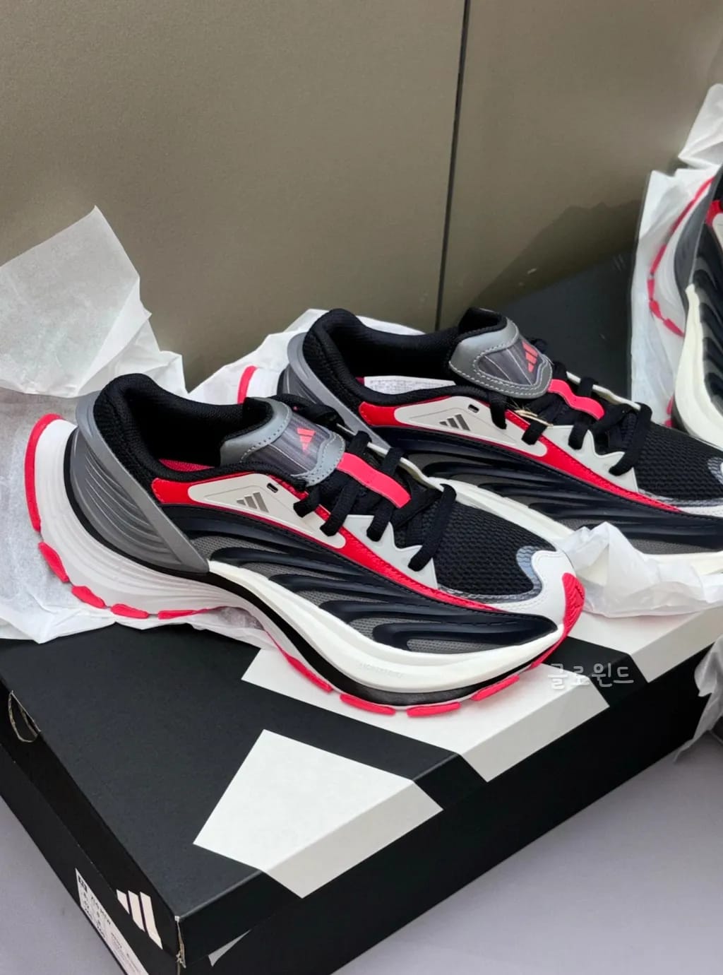 Adida_s XLG metawave Pure Ruby Iron Metalic Core Black
