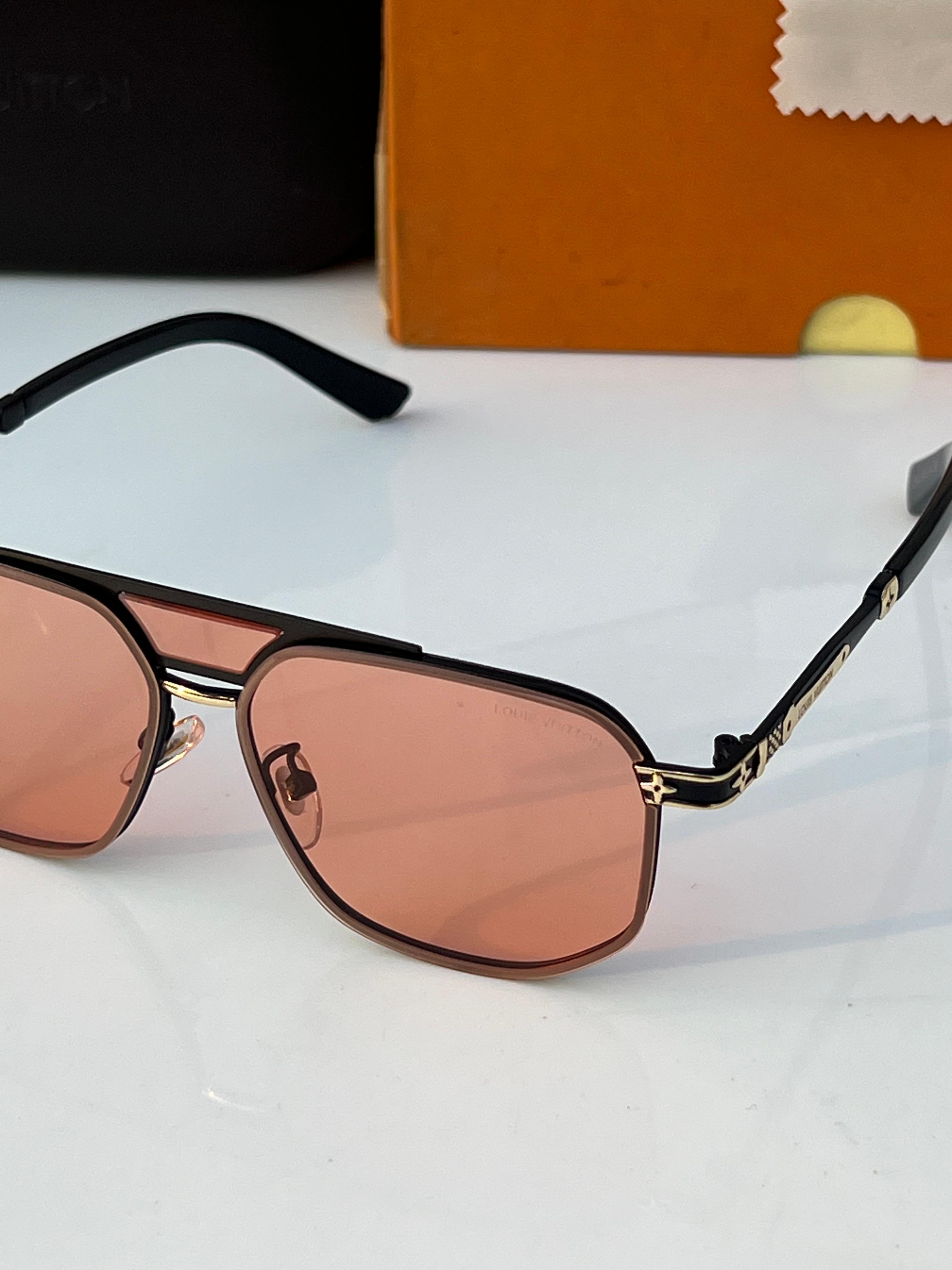 L_uis vuit_ton 2593 black red