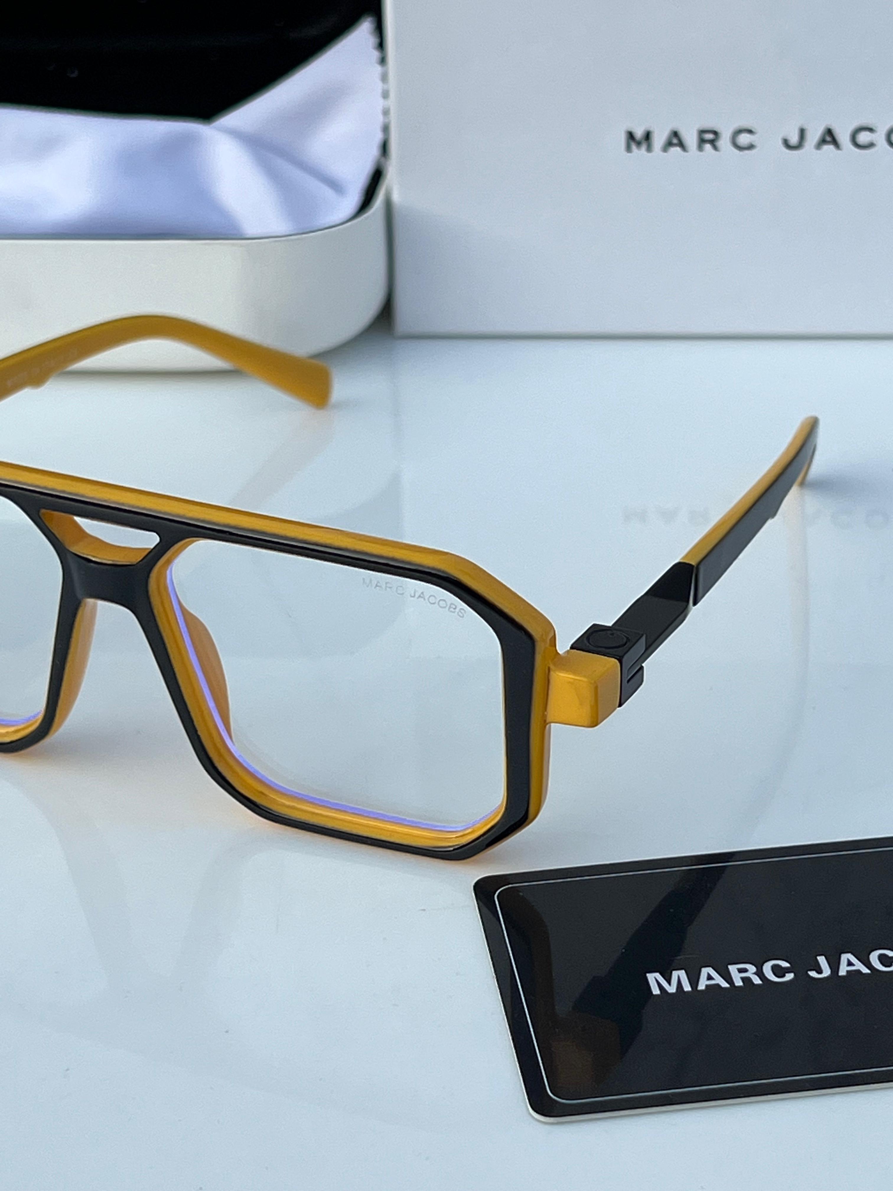 Ma_rc ja_cobs 6125 black yellow plano
