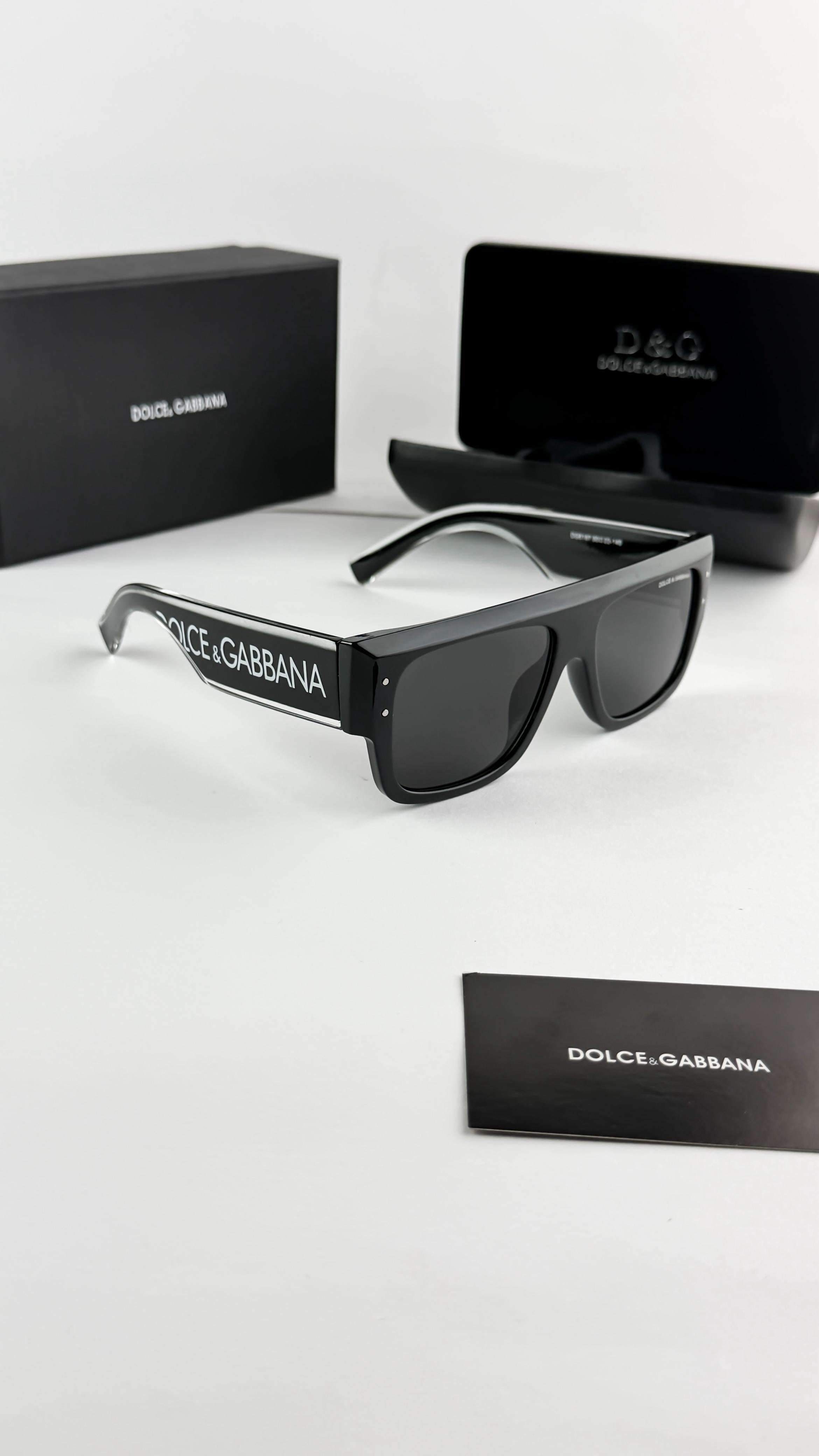 DO_LCE & GAB_BANA WATER BLACK 6