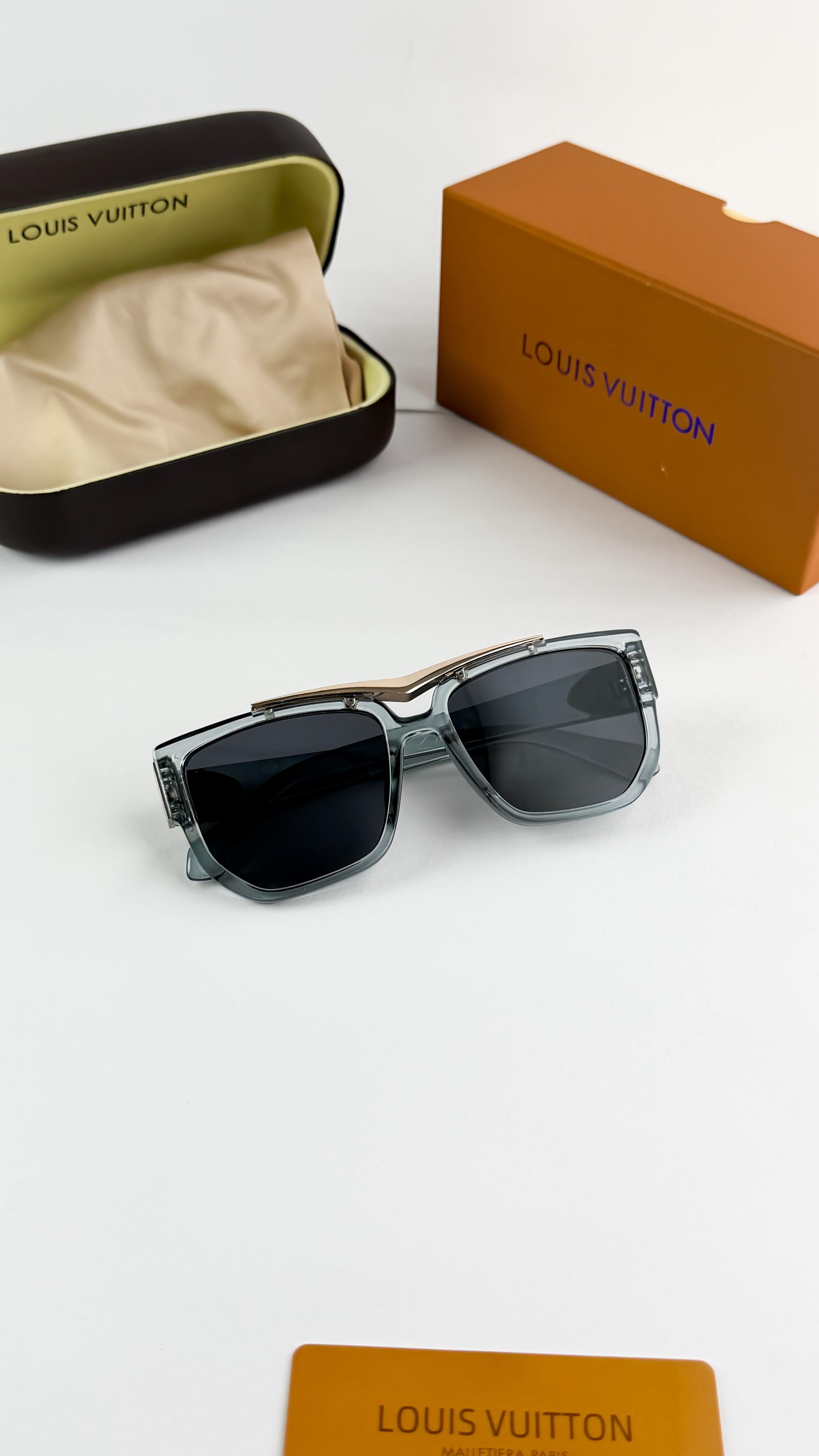 sunglass