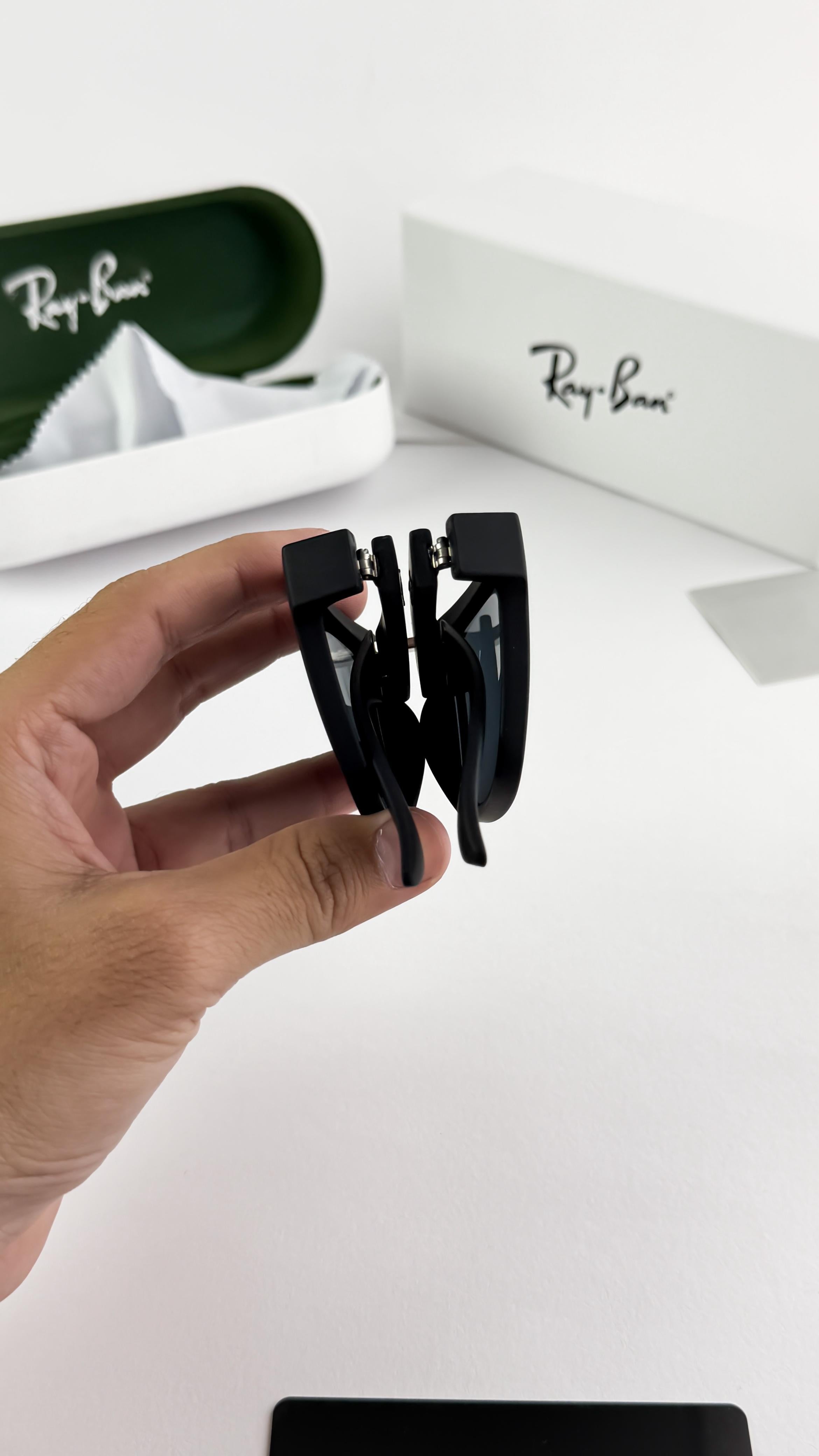 R_AYBAN BLACK FOLDABLE 4601