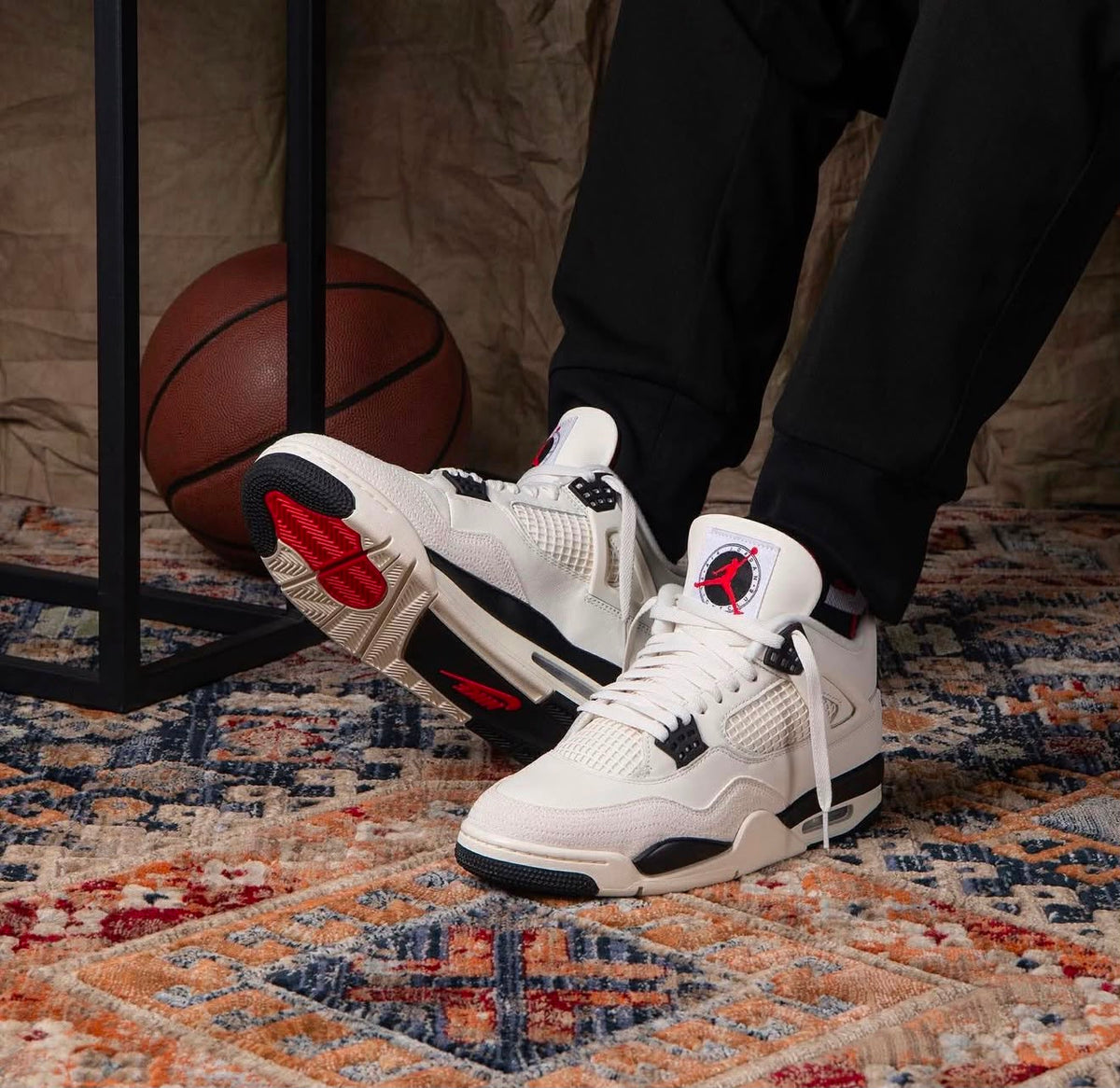 NIK_E AIR JORDAN RETRO 4 FIGHT CLUB