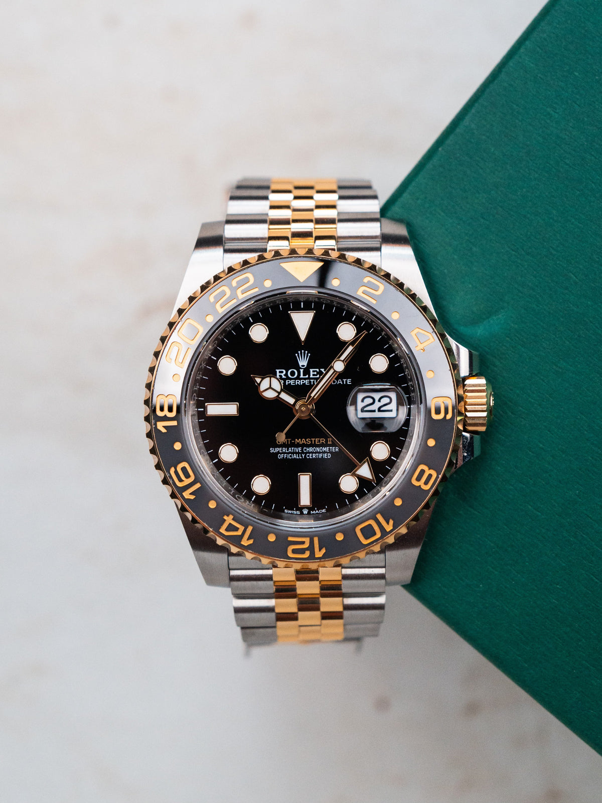 Rol_ex Gmt Shift Dual tone gold (black ring)