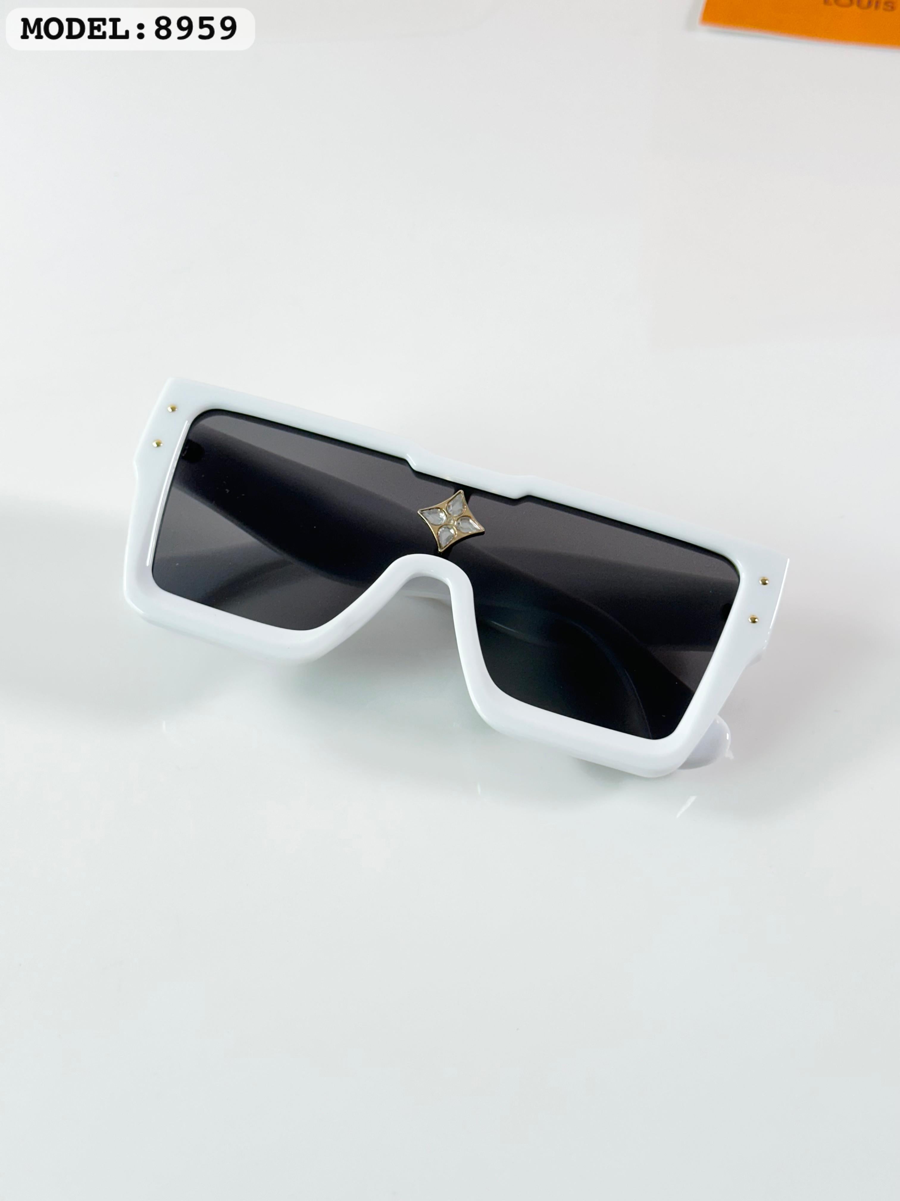 LO_UIS VUIT_TON 8959 WHITE BLACK