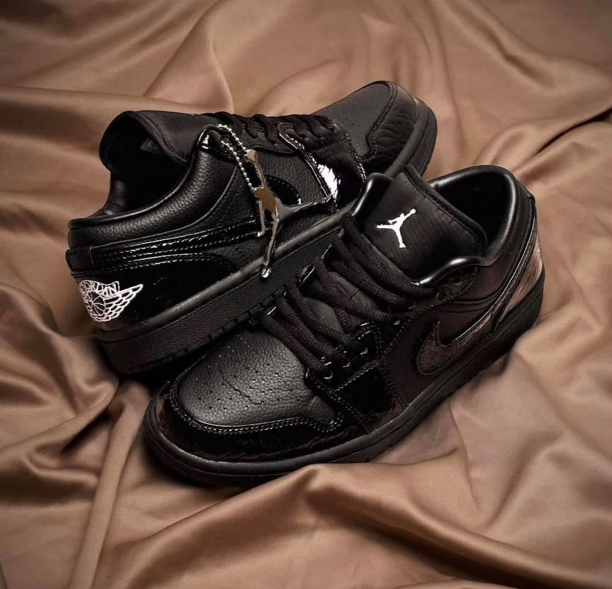 NIK_E AIR JORDAN 1 LOW BLACK CROC