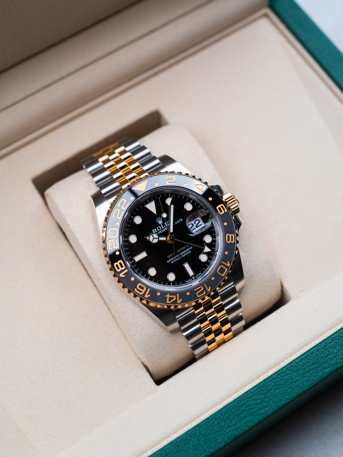 Rol_ex Gmt Shift Dual tone gold (black ring)