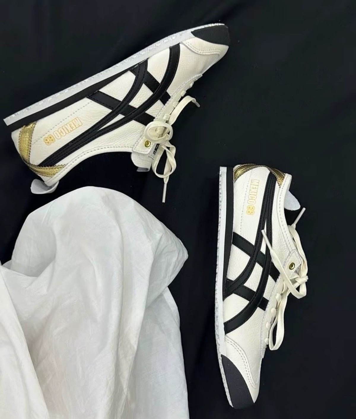 ONITSUK_kA TIGER MEXICO 66 CREAM BLACK GOLD